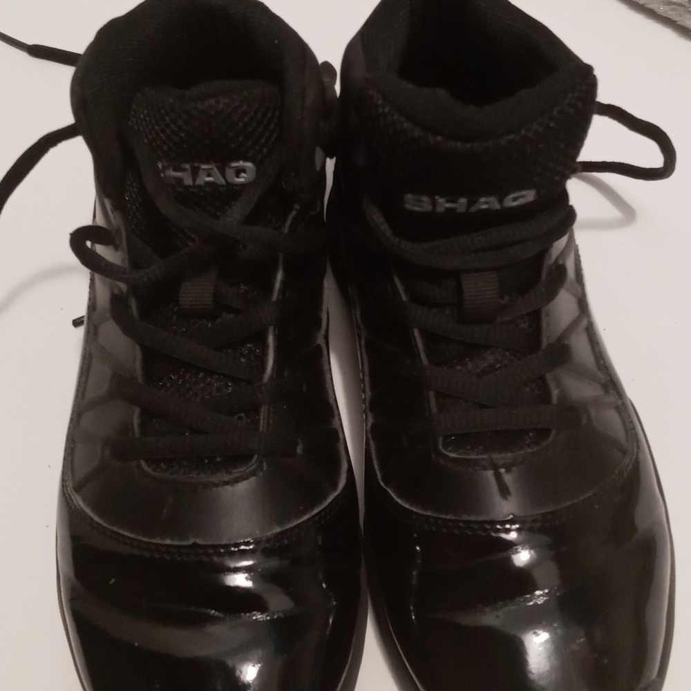 Boys shoes